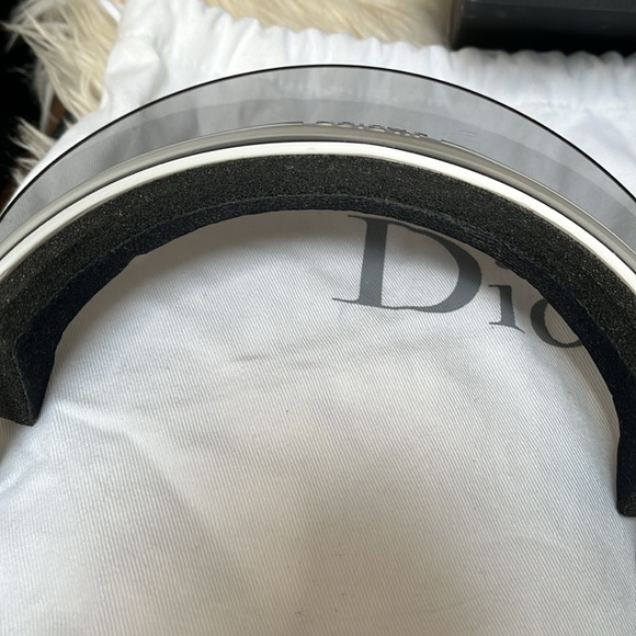 DiorClub1 visor perfect condition - Picture 5 of 6